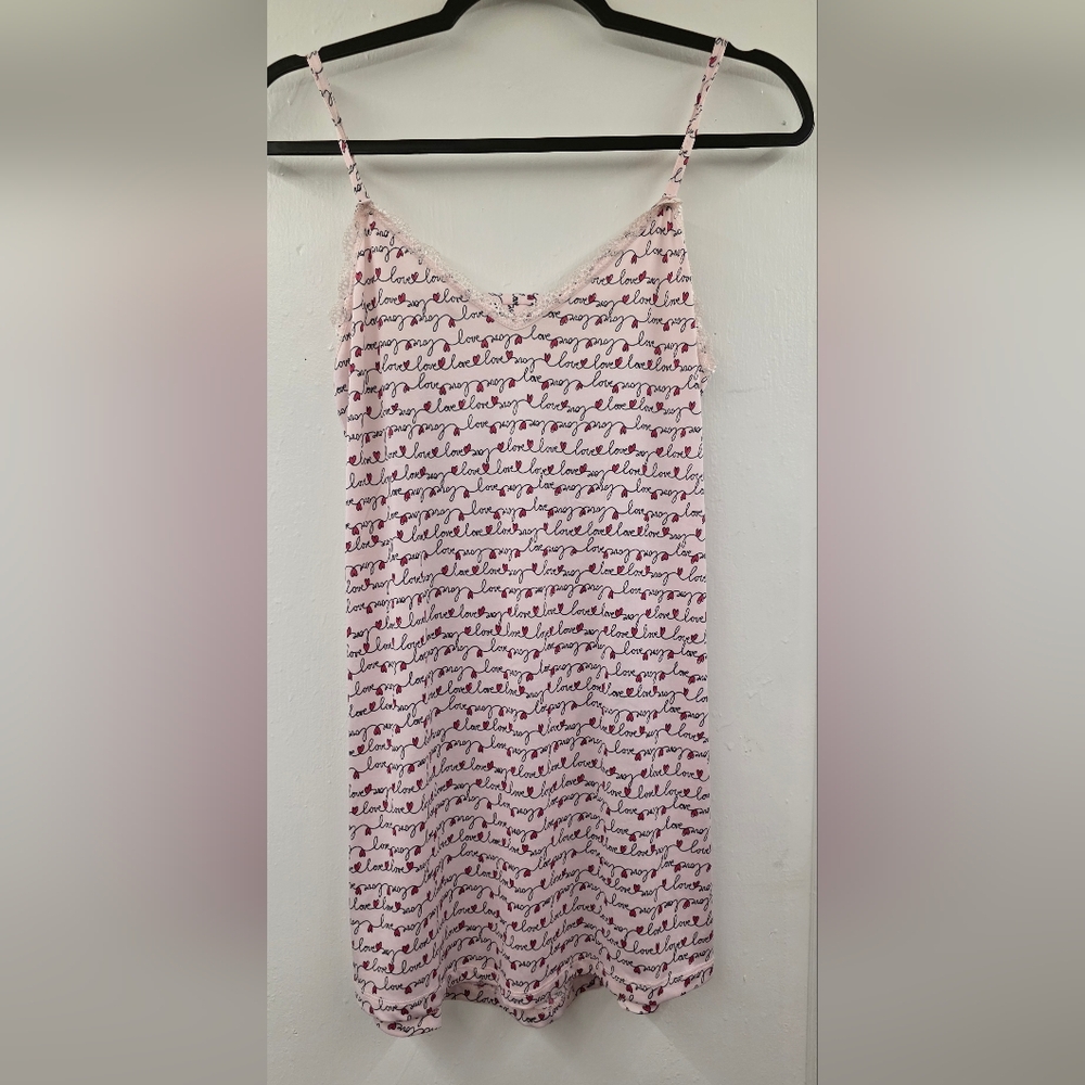 Jessica Simpson Pink Love Print Lace Trim Nightgown Chemise Sleepwear M